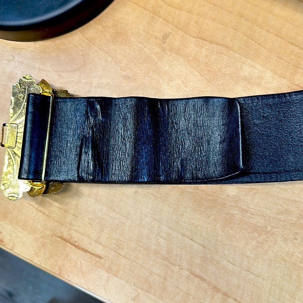Vintage Leather/Suede & Brass Leaf Belt - Picture 7 of 7